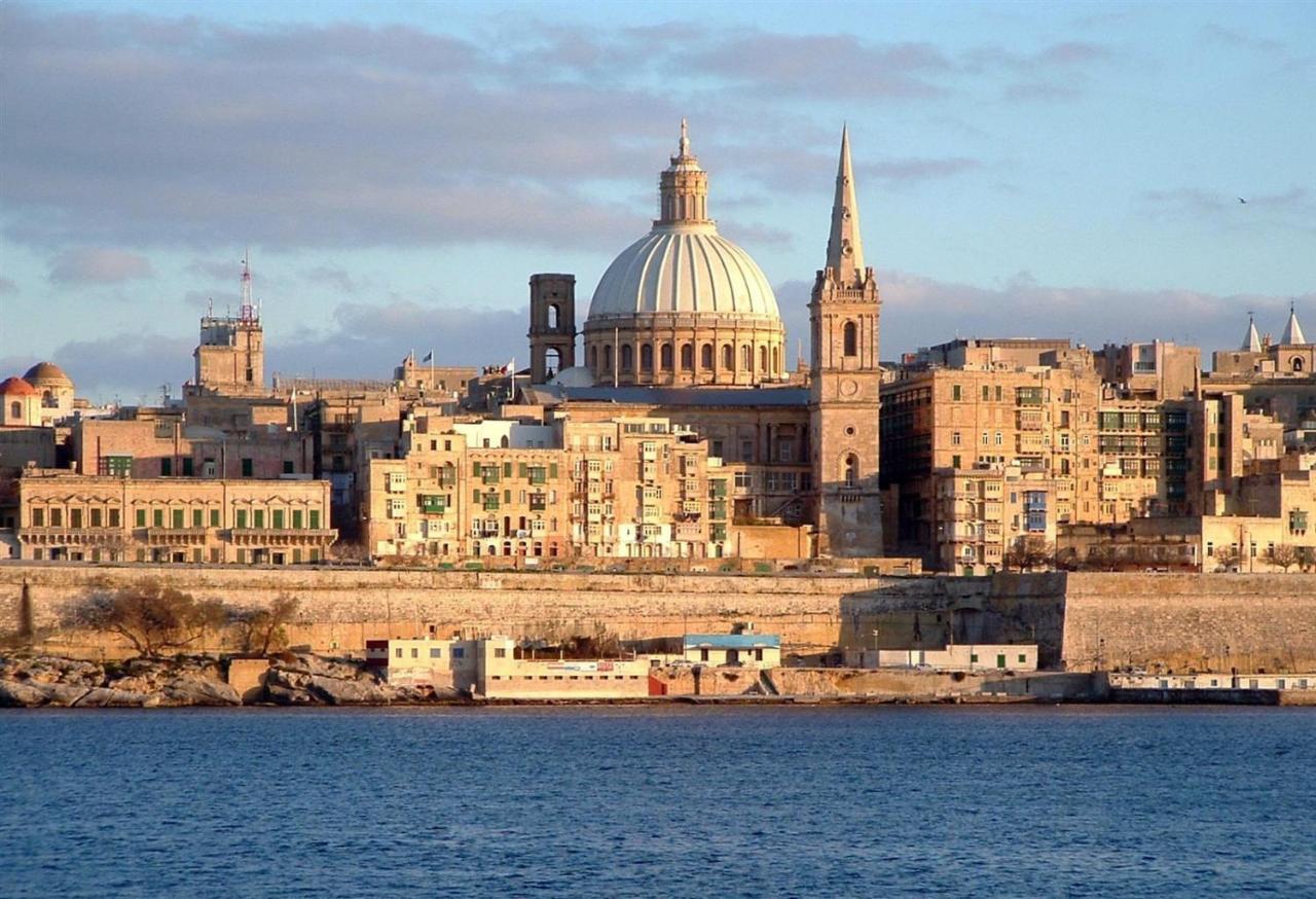 Seaview Apartment In Fort Cambridge, Sliema Buitenkant foto