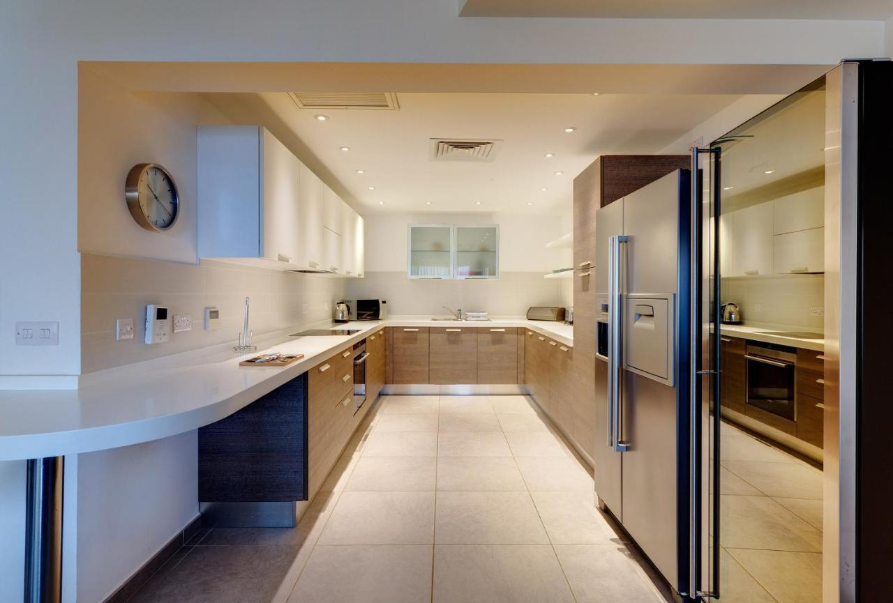 Seaview Apartment In Fort Cambridge, Sliema Buitenkant foto