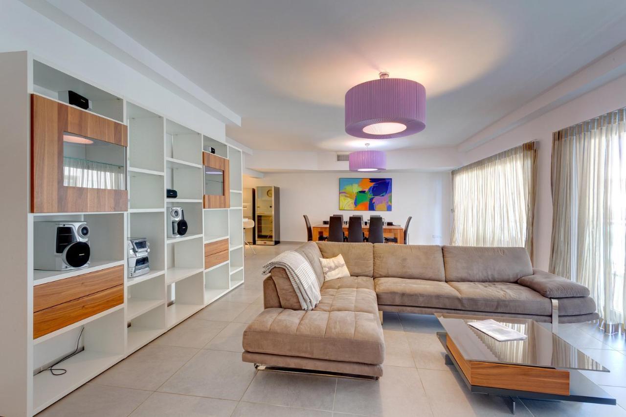 Seaview Apartment In Fort Cambridge, Sliema Buitenkant foto